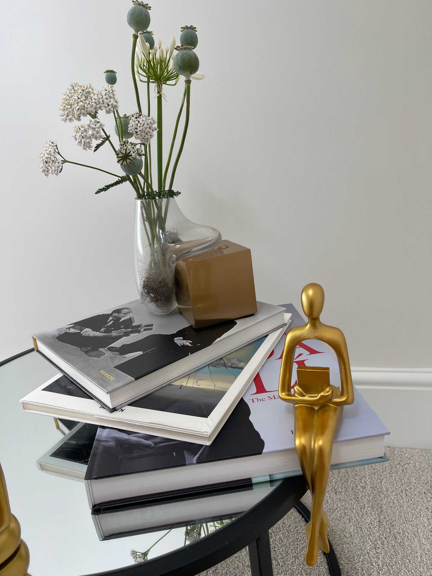 Mini Reading Figurine